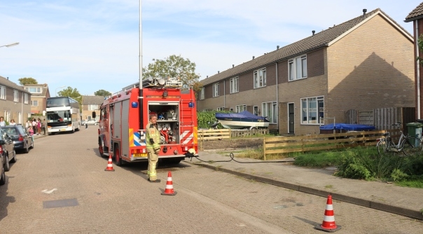 De brandweer in Oost-Souburg.
