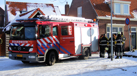 De brandweer aan de Cromvliet in Tholen
