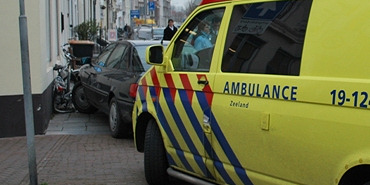 Automobiliste ramt gevel in Middelburg