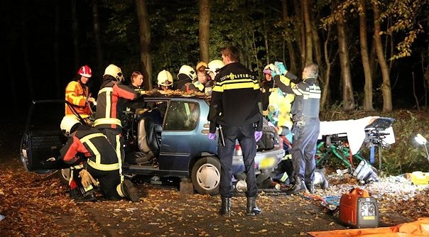 Bij het ongeluk in 2015 raakten drie personen gewond.