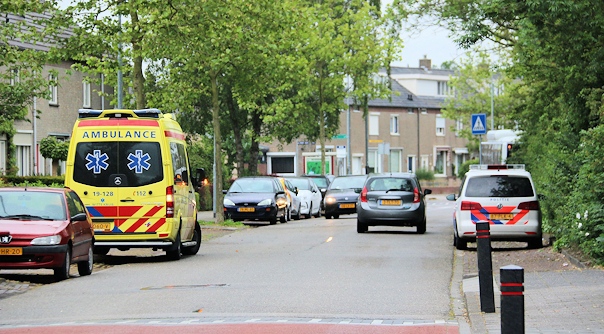 De hulpdiensten in de Spinhuisweg in Middelburg.
