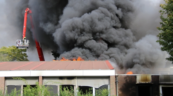 De brand in het schoolgebouw is mogelijk aangestoken.