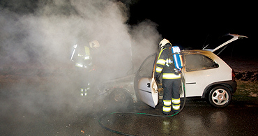 Personenauto in brand op Drieweg Nisse