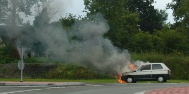 Auto volledig uitgebrand in Sluiskil