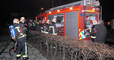 Autobanden in brand Assumburg Vlissingen