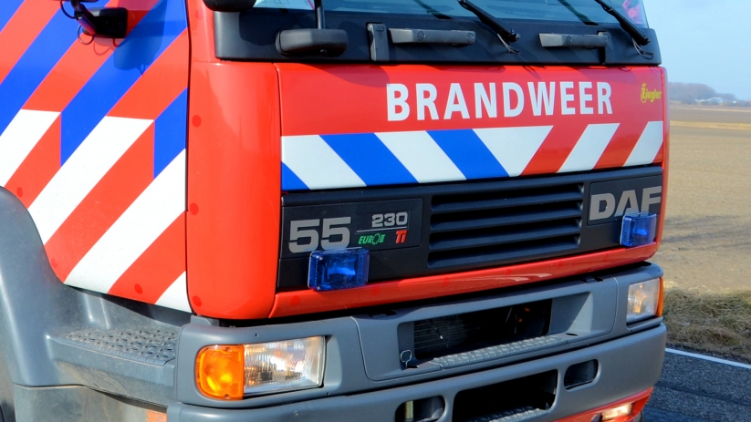 Autobrand op Zandplaatweg in Hoek