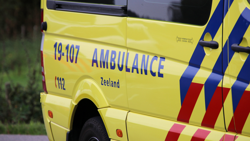 Bromfietsster en passagiere gewond in Oostburg