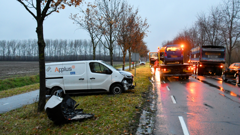 Vrachtwagenchauffeur aangehouden bij ongeval Provinciale weg Zuiddorpe.