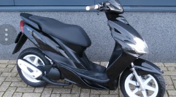 De gestolen scooter in Vlissingen.