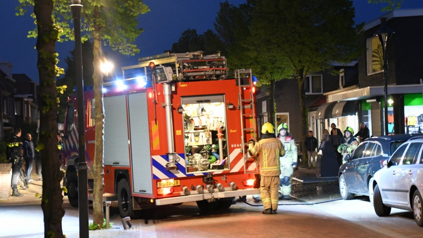 De brandweer van Oost-Souburg heeft vanavond een brandje in een lantaarnpaal geblust.