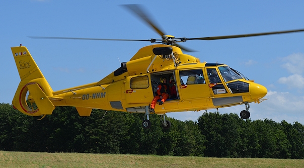 De helikopter maakte drie landingen bij het ADRZ in Goes.