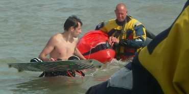 Kitesurfer gered bij Breskens