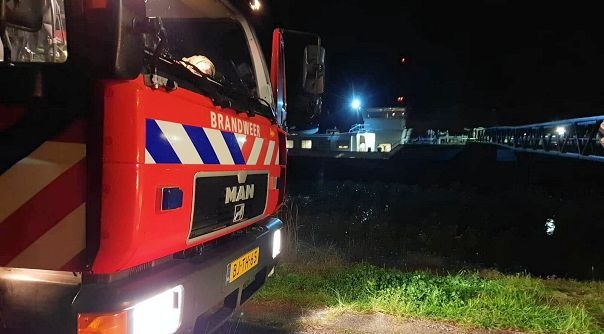 De brandweer werd rond 19.30 uur opgeroepen om te assisteren.