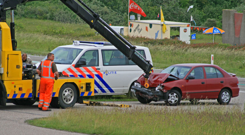 Bij het ongeluk raakte voor zover bekend niemand gewond.