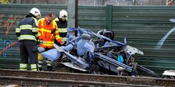 Twee doden bij auto ongeluk met trein