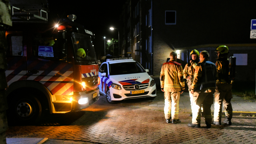 De brandweer van Vlissingen kwam ter plaatse om het wegdek te reinigen.