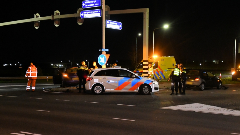 Twee autos zwaar beschadigd bij ongeval Souburg.