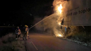 Reclamebord flink beschadigt na brand in Kamperland