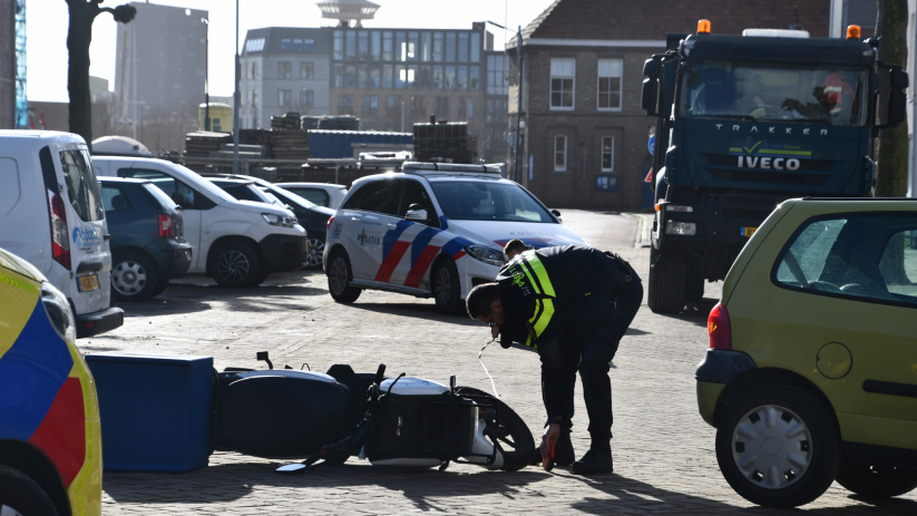 Pizzabezorgster gewond bij ongeval Van Dishoeckstraat Vlissingen.