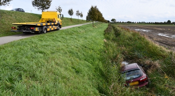 De afgelopen week reden er diverse auto's van de Oud-Vossemeersedijk af.