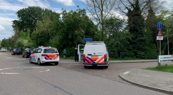 De politie in Middelburg gistermiddag.