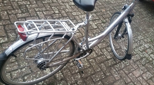 De politie zoekt de eigenaar van deze fiets.