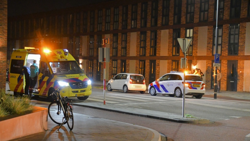 De fietsster raakte lichtgewond nadat zij was aangereden.