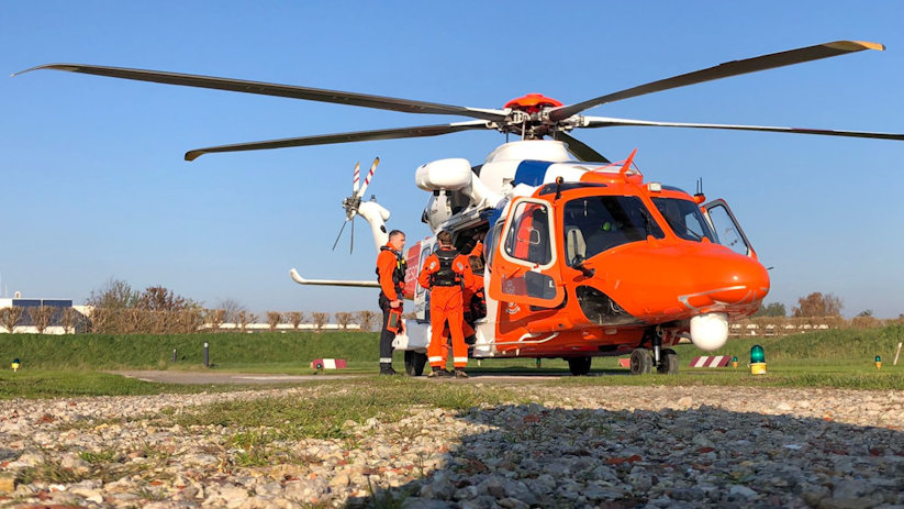 De helikopter bracht vanmiddag een patiënt naar het Adrz in Goes.