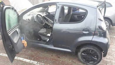 Auto vernield door vuurwerk in Middelburg