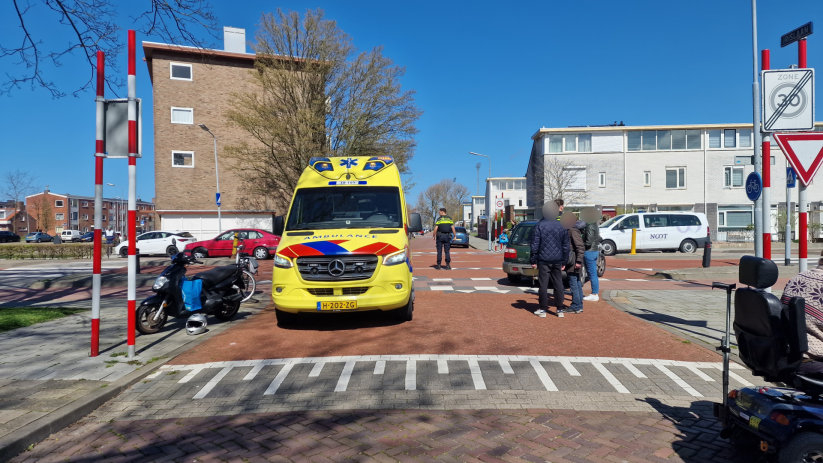 Fietsster gewond bij botsing met auto in Vlissingen.