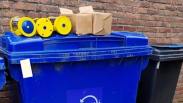 Lachgasflessen gedumpt in papiercontainer Oostburg