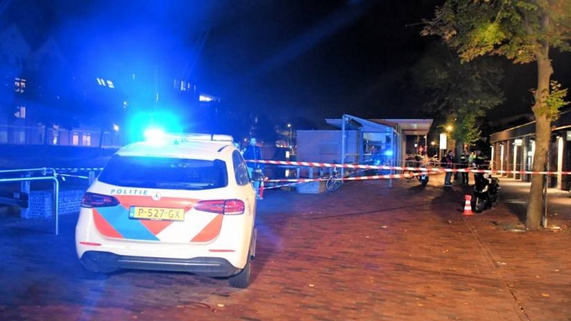 De politie hield een 50-jarige man aan bij het asielzoekerscentrum in Middelburg.