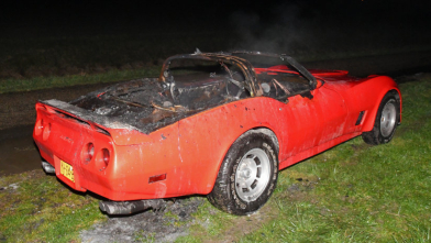 40 Jaar oude Corvette grotendeels uitgebrand in Kortgene