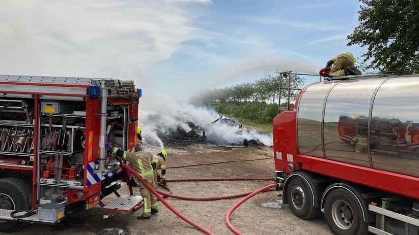 Er was 26.000 liter water nodig om het vuur te blussen.