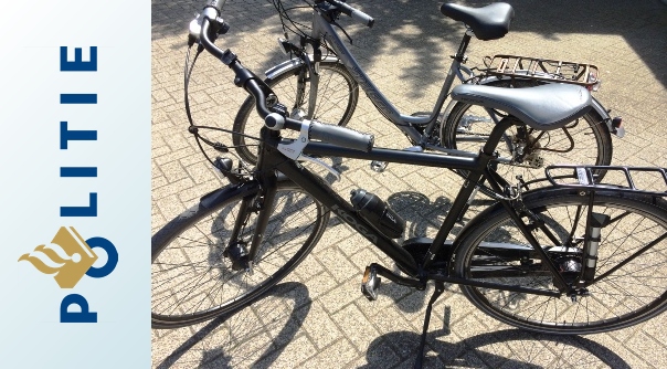 Deze fiets is weggenomen bij strandpaviljoen Boekanier aan de Zeeweg.