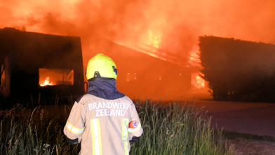 Brand in schuur Oudelande mogelijk aangestoken, bewoner aangehouden
