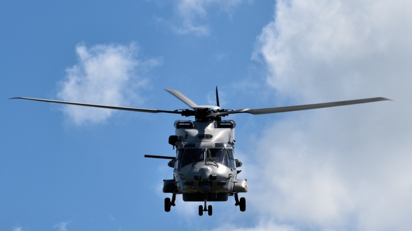 NH90-maritieme gevechtshelikopter landt bij ADRZ in Goes.