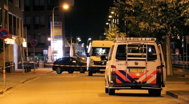 De politie op de Axelsedam in Terneuzen na het voorval.