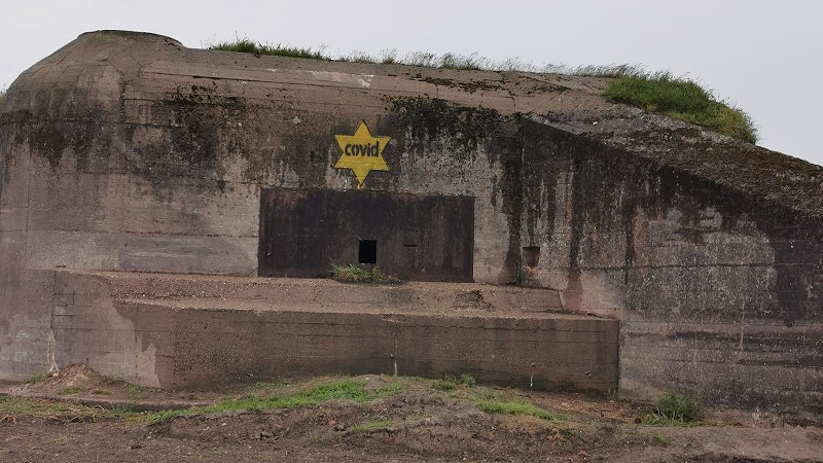 Bij vier bunkers bleken 'COVID-sterren' te zijn aangebracht.
