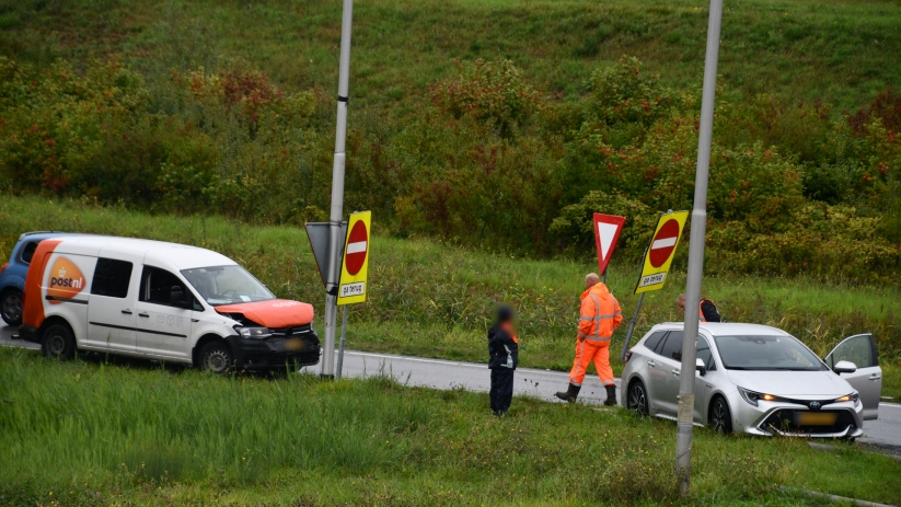 Twee autos beschadigd bij ongeval N57 Middelburg.