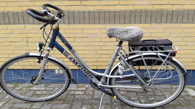 De politie heeft foto's van de fiets gedeeld op Facebook