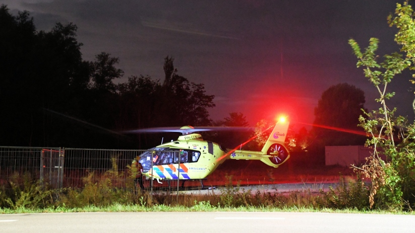 De traumahelikopter landde bij Middelburg.