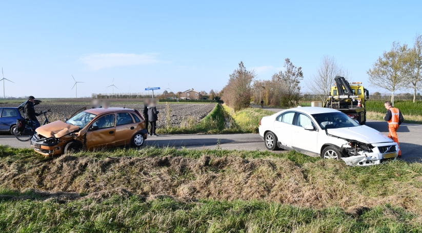 Eén persoon raakte gewond is overgebracht naar het ziekenhuis.