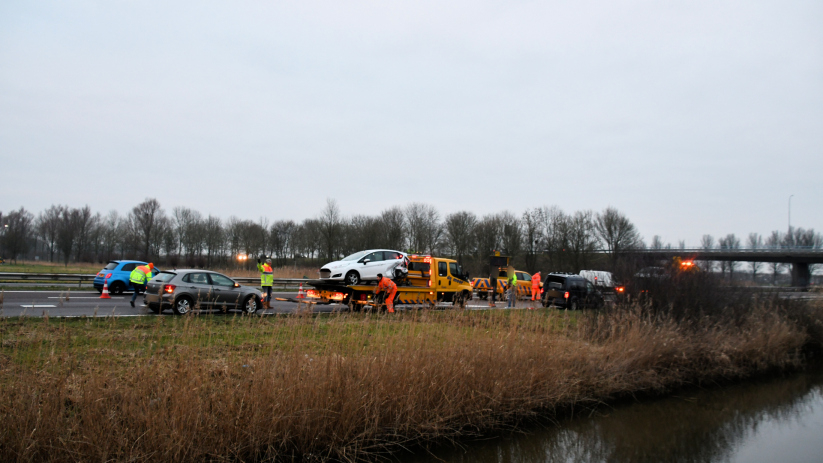 Vijf autos betrokken bij ongeval Deltaweg Goes.