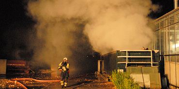 Container in brand bij Rozenkwekerij