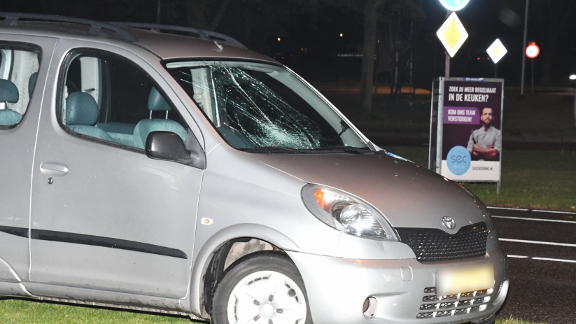 Auto flink beschadigd bij ongeval Vlissingen.