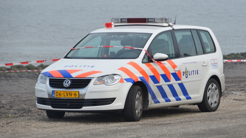 Politiecontrole op en rond de Brouwersdam