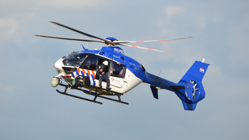 Politiehelikopter vliegt boven Zuid-Beveland voor vermissing