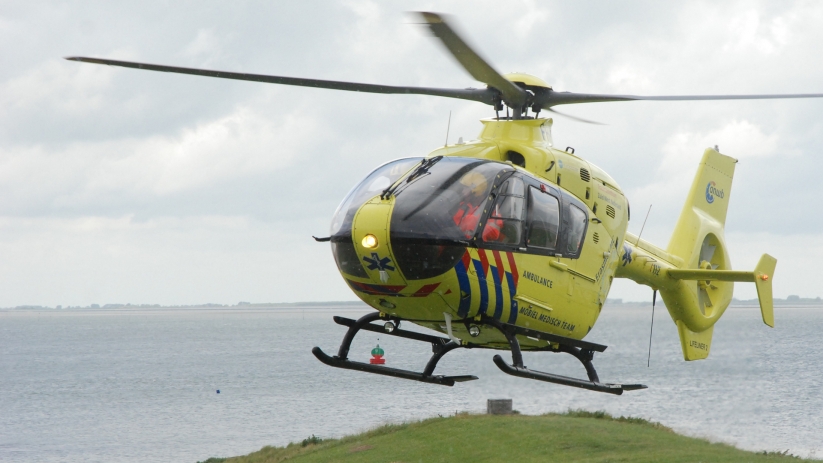 Traumahelikopter ingezet bij ongeval met fietsers in Vrouwenpolder.