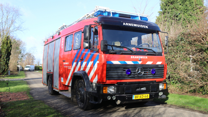 Tuinmeubel in brand in Arnemuiden